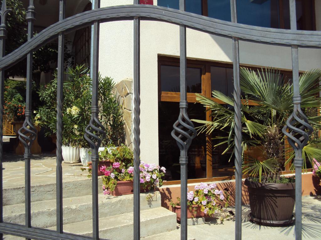 Amfora Guest House Бяла Экстерьер фото